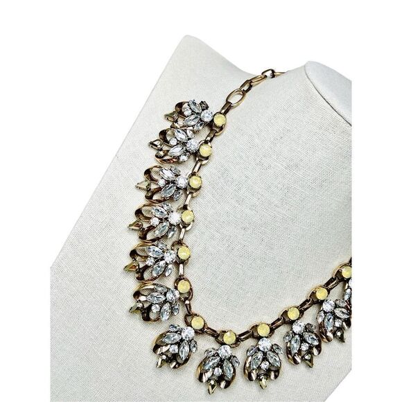Gorgeous Gold Rhinestone Crystal Cluster Bee Statement Padgent Wedding Necklace - Picture 2 of 9